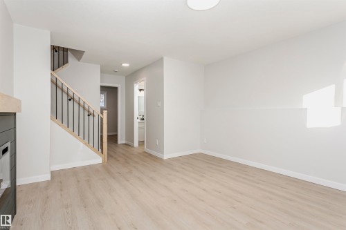 76 Dayton Crescent, St. Albert, AB - Indoor Photo Showing Other Room