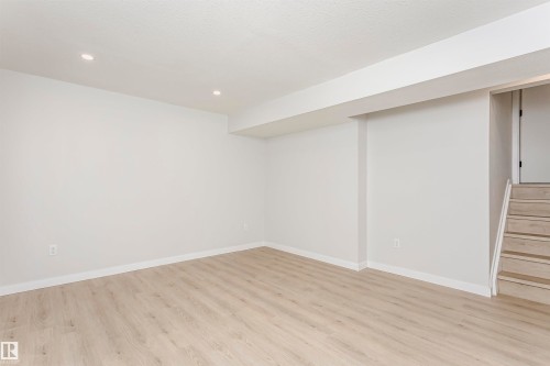 76 Dayton Crescent, St. Albert, AB - Indoor Photo Showing Other Room