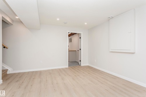76 Dayton Crescent, St. Albert, AB - Indoor Photo Showing Other Room
