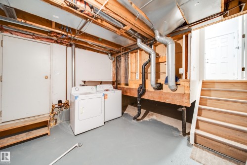 5394 38A Avenue, Edmonton, AB - Indoor