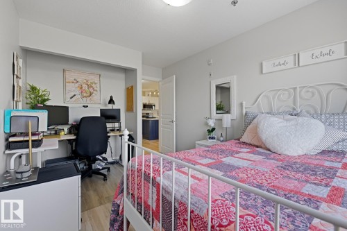 314 530 Hooke Road, Edmonton, AB - Indoor Photo Showing Bedroom