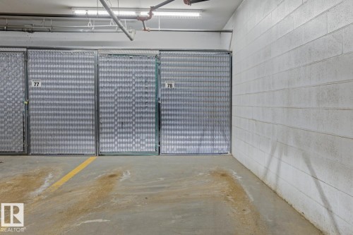 314 530 Hooke Road, Edmonton, AB - Indoor Photo Showing Garage