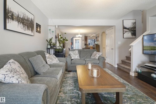 169 62 Street, Edmonton, AB - Indoor Photo Showing Living Room