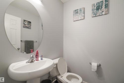 169 62 Street, Edmonton, AB - Indoor Photo Showing Bathroom