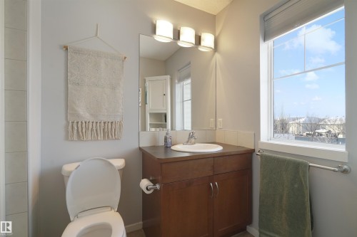 169 62 Street, Edmonton, AB - Indoor Photo Showing Bathroom