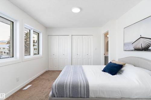 63 1033 Youville Drive W, Edmonton, AB - Indoor Photo Showing Bedroom