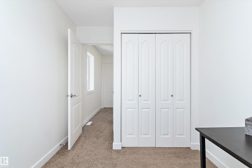 63 1033 Youville Drive W, Edmonton, AB - Indoor