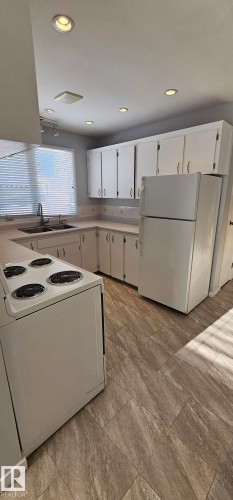10712 159 Street, Edmonton, AB - Indoor Photo Showing Kitchen