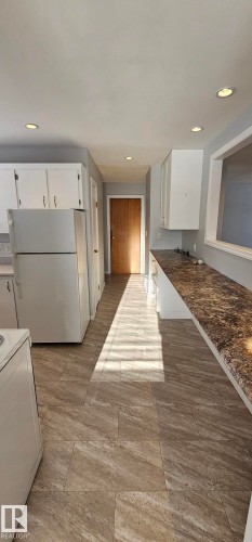 10712 159 Street, Edmonton, AB - Indoor Photo Showing Laundry Room