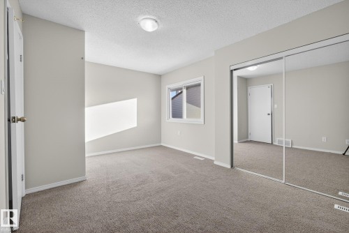 3205 142 Avenue, Edmonton, AB - Indoor Photo Showing Other Room
