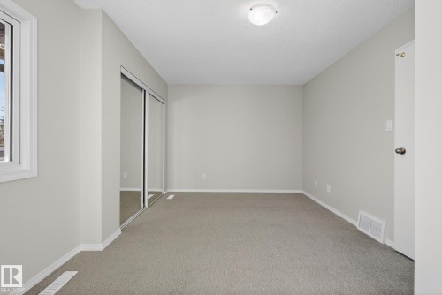 3205 142 Avenue, Edmonton, AB - Indoor Photo Showing Other Room
