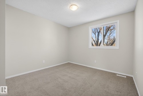 3205 142 Avenue, Edmonton, AB - Indoor Photo Showing Other Room