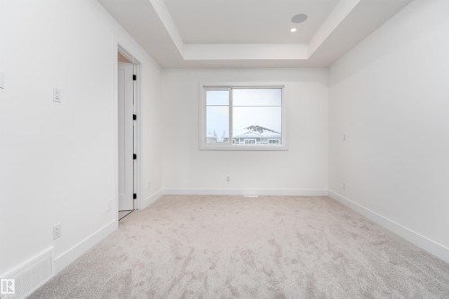 3111 Magpie Way, Edmonton, AB - Indoor Photo Showing Other Room