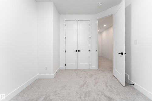 3111 Magpie Way, Edmonton, AB - Indoor Photo Showing Other Room