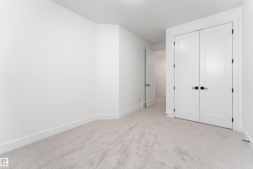 3111 Magpie Way, Edmonton, AB - Indoor Photo Showing Other Room