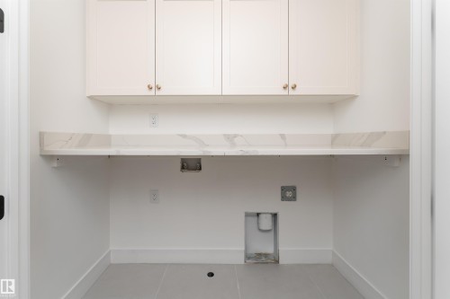 3111 Magpie Way, Edmonton, AB - Indoor With Storage