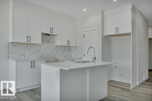 192 Munn Way, Leduc, AB - Indoor Photo Showing Kitchen