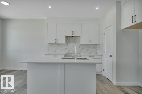 192 Munn Way, Leduc, AB - Indoor Photo Showing Kitchen