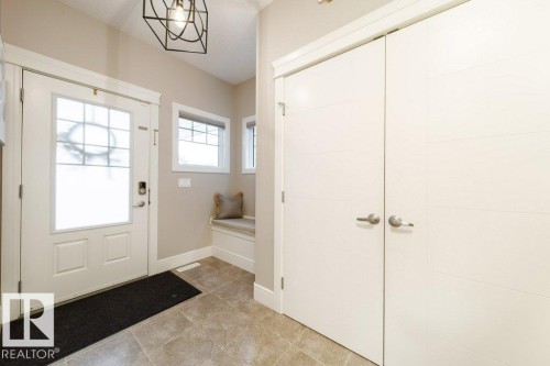 4374 Crabapple Crescent, Edmonton, AB - Indoor Photo Showing Other Room