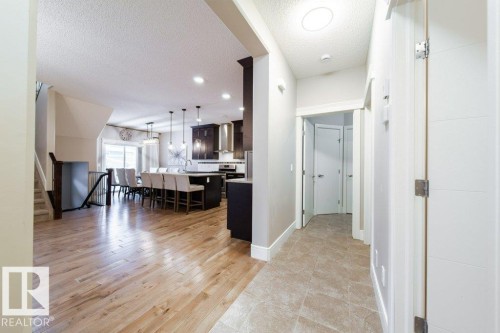 4374 Crabapple Crescent, Edmonton, AB - Indoor Photo Showing Other Room