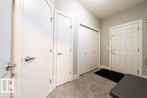 4374 Crabapple Crescent, Edmonton, AB - Indoor Photo Showing Other Room