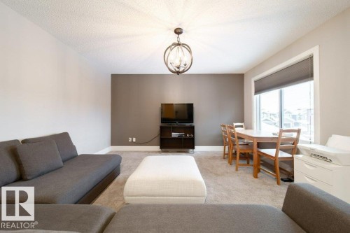 4374 Crabapple Crescent, Edmonton, AB - Indoor Photo Showing Living Room