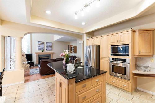 1135 116 Street, Edmonton, AB - Indoor Photo Showing Kitchen With Stainless Steel Kitchen