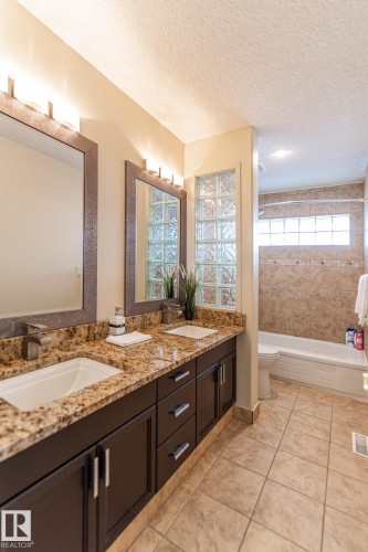 1135 116 Street, Edmonton, AB - Indoor Photo Showing Bathroom