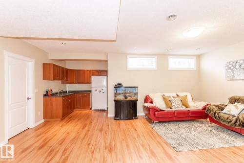 1135 116 Street, Edmonton, AB - Indoor