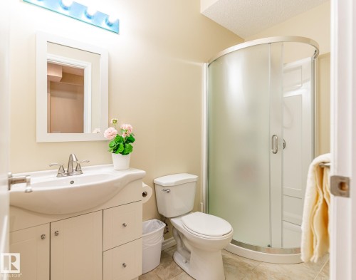 1135 116 Street, Edmonton, AB - Indoor Photo Showing Bathroom