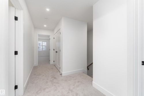 3109 Magpie Way, Edmonton, AB - Indoor Photo Showing Other Room