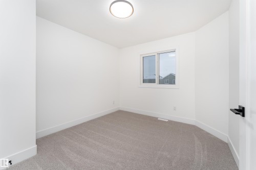 3109 Magpie Way, Edmonton, AB - Indoor Photo Showing Other Room