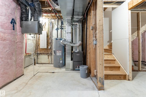 3109 Magpie Way, Edmonton, AB - Indoor Photo Showing Basement