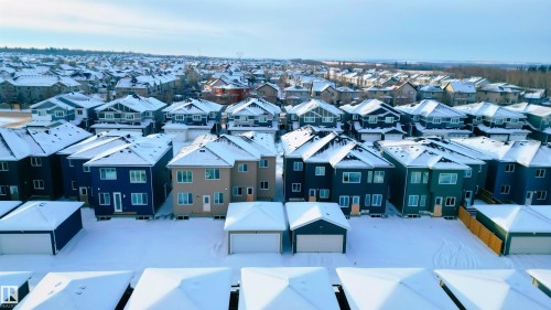 3109 Magpie Way, Edmonton, AB - Outdoor With Facade