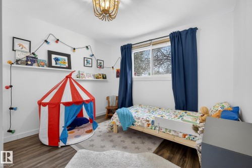 9022 92 Street, Edmonton, AB - Indoor Photo Showing Bedroom