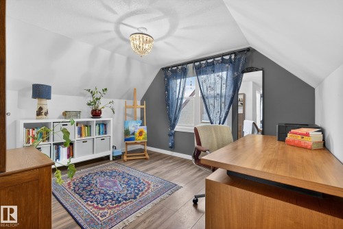 9022 92 Street, Edmonton, AB - Indoor