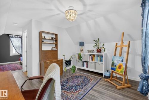 9022 92 Street, Edmonton, AB - Indoor