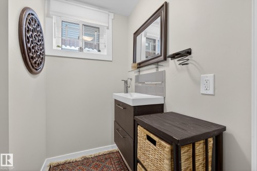 9022 92 Street, Edmonton, AB - Indoor Photo Showing Other Room