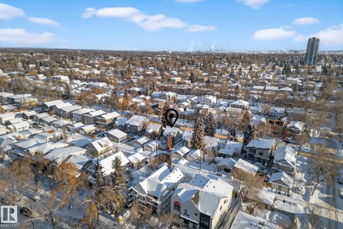 9022 92 Street, Edmonton, AB - Outdoor With View
