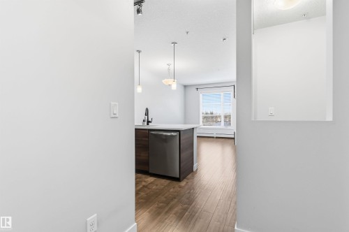 202 2590 Anderson Way, Edmonton, AB - Indoor Photo Showing Other Room