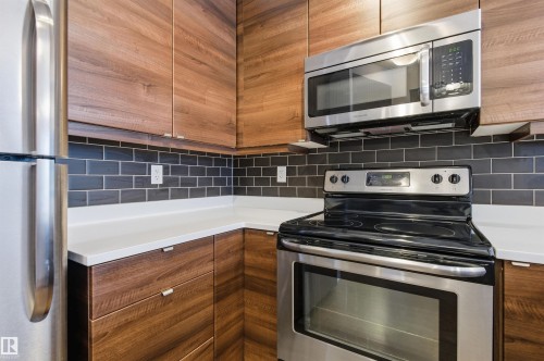 202 2590 Anderson Way, Edmonton, AB - Indoor Photo Showing Kitchen
