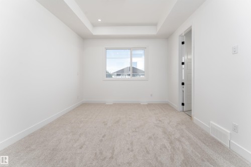 3117 Magpie Way, Edmonton, AB - Indoor Photo Showing Other Room