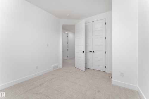 3117 Magpie Way, Edmonton, AB - Indoor Photo Showing Other Room