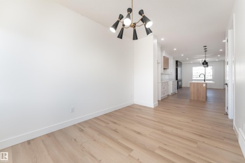 3117 Magpie Way, Edmonton, AB - Indoor Photo Showing Other Room