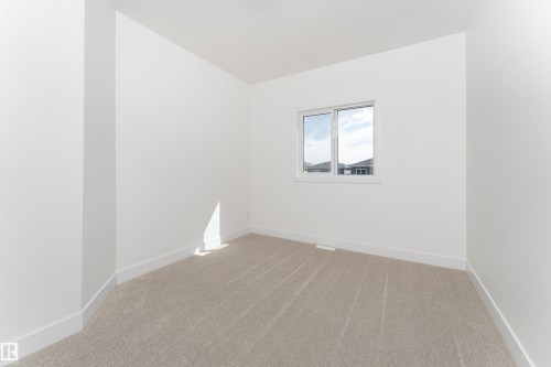 3117 Magpie Way, Edmonton, AB - Indoor Photo Showing Other Room