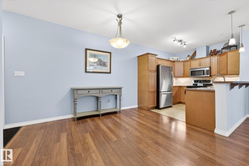 230 2503 Hanna Crescent, Edmonton, AB - Indoor Photo Showing Kitchen