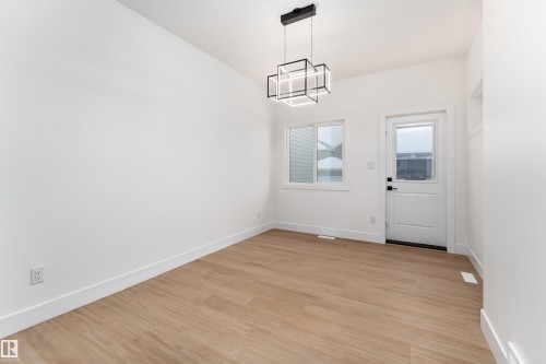 3103 Magpie Way, Edmonton, AB - Indoor Photo Showing Other Room