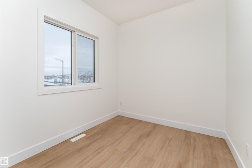 3103 Magpie Way, Edmonton, AB - Indoor Photo Showing Other Room