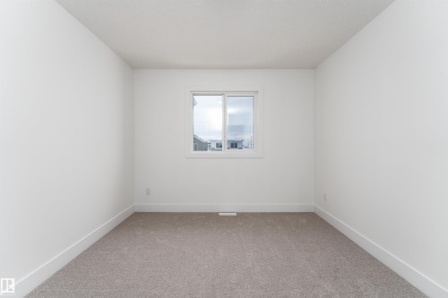 3103 Magpie Way, Edmonton, AB - Indoor Photo Showing Other Room