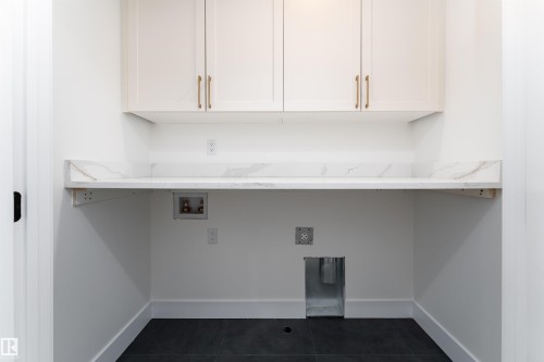 3103 Magpie Way, Edmonton, AB - Indoor With Storage